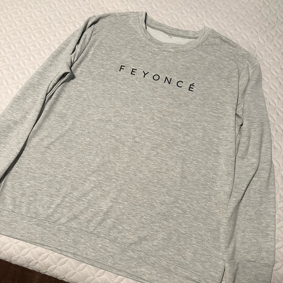FEYONCE Bride To Be Long Sleeve Shirt - Picture 1 of 1